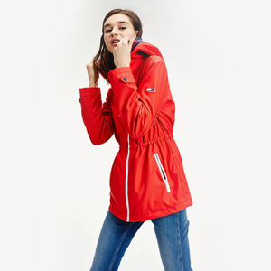 Tommy Jeans dámská jarní červená bunda Rain - S (XNL)